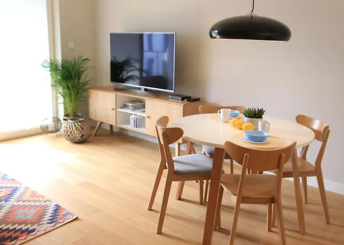 Lake View Apartment